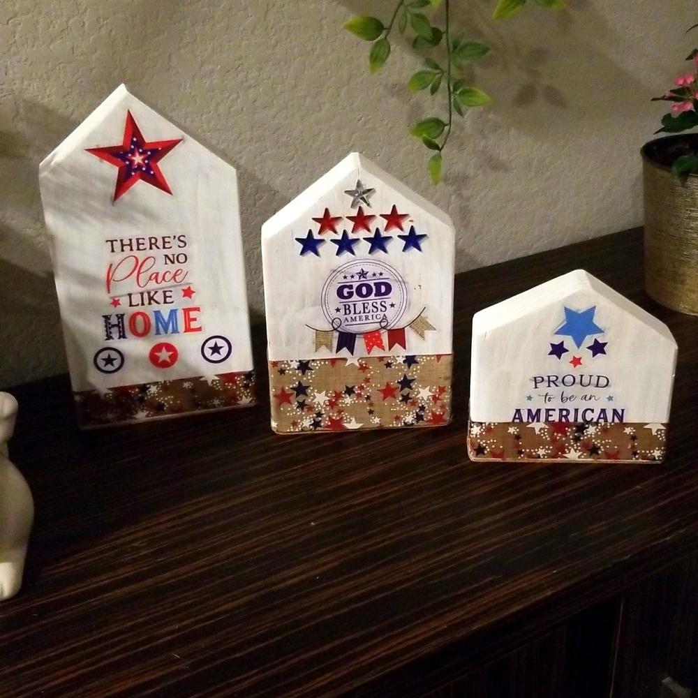 Set of 3 Patriotic wood decor farmhouses.